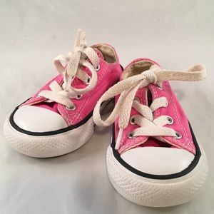 Converse Youth Size 5 Pink